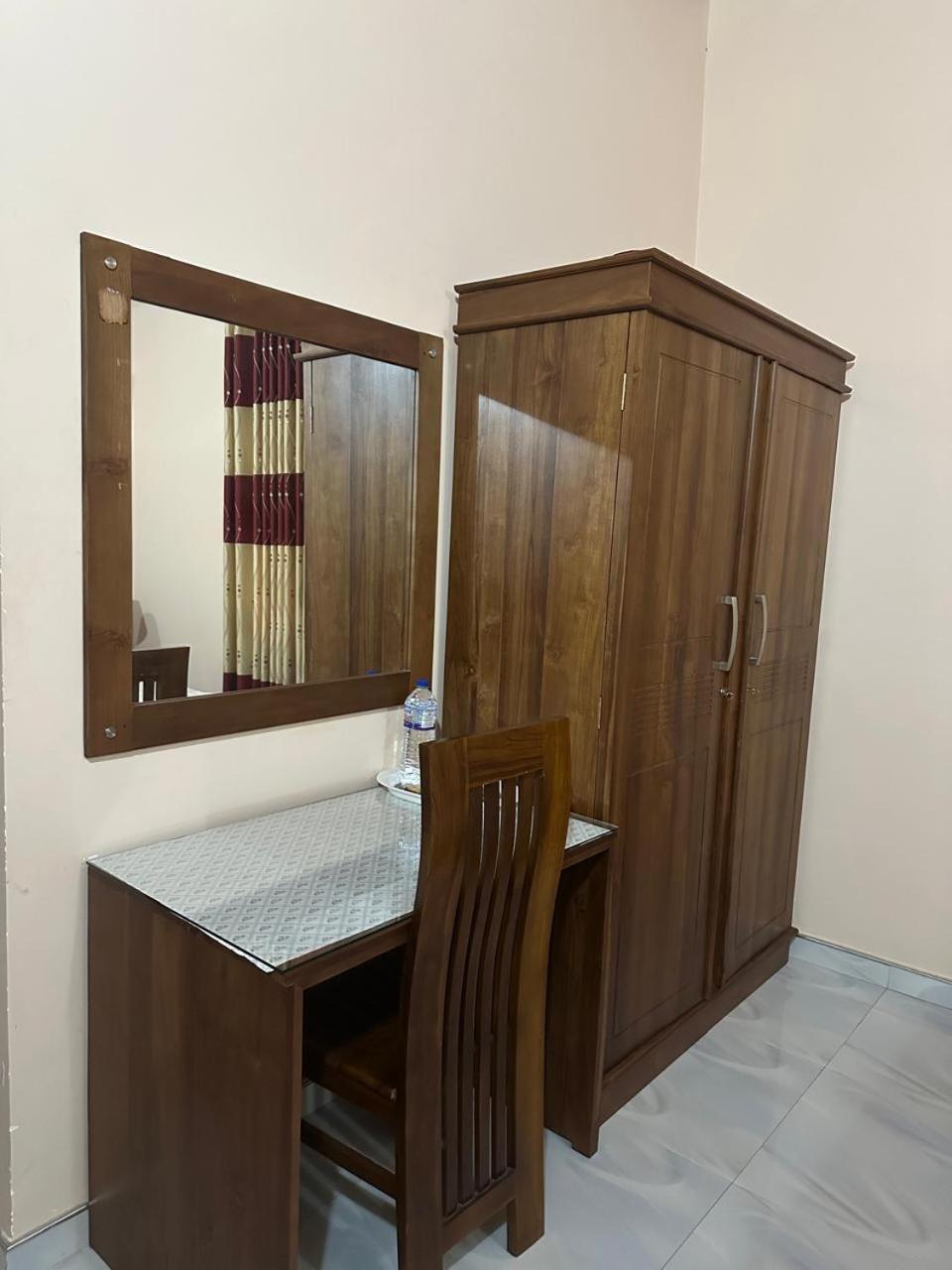 Lahiru Airport Villa Andiambalama Esterno foto